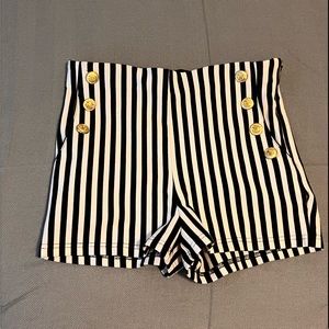 Forerver 21 stripped side zip shorts